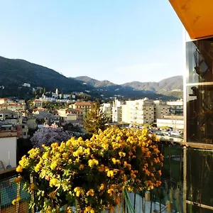 maurizias-house.hotelitalianriviera.com/